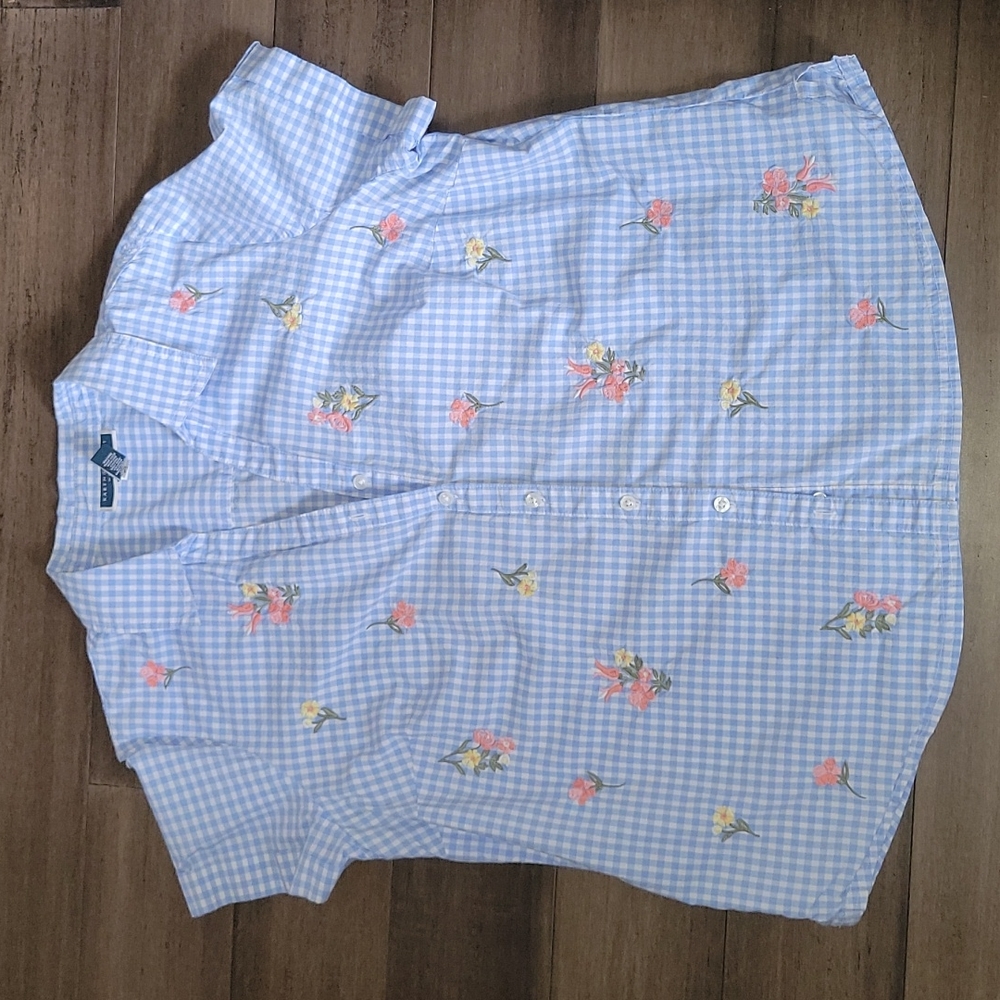 3/$15 Karen Scott Button-up Blouse